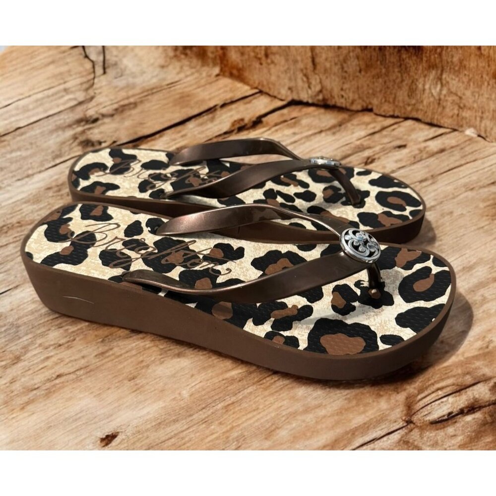 Brighton Women's Leopard Print Flip-Flops - Picture 2 of 6